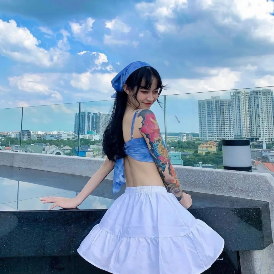 攀岩女孩儿