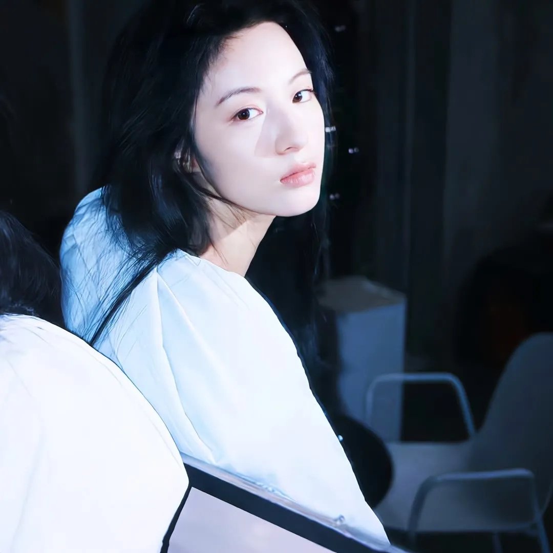 盲少爷的小女仆2023